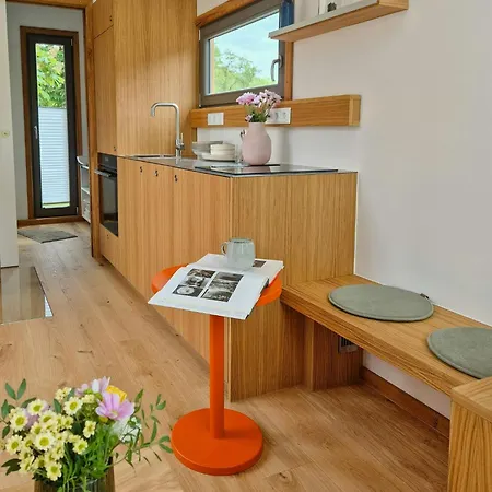 Modern Tiny House With Private Access * Walsrode